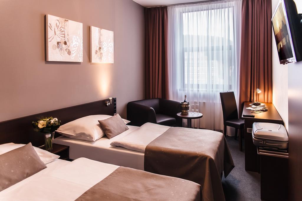 Interhotel Злін Екстер'єр фото
