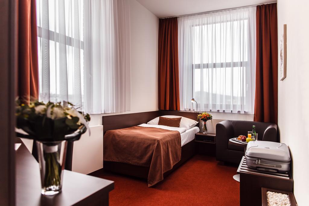 Interhotel Злін Екстер'єр фото
