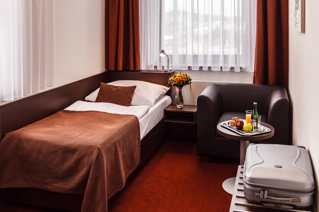 Interhotel Злін Екстер'єр фото